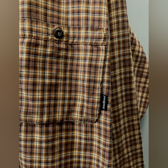 Patagonia button up shirt long sleeve - Picture 2 of 5